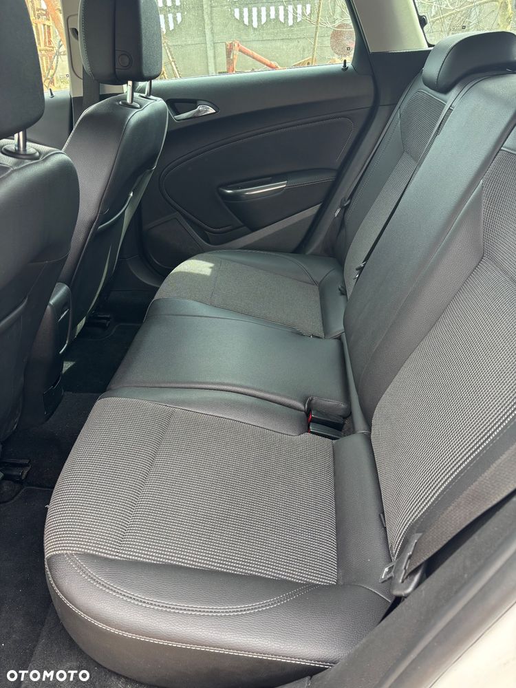 Opel Astra 1.7 CDTI DPF NAVI - 18