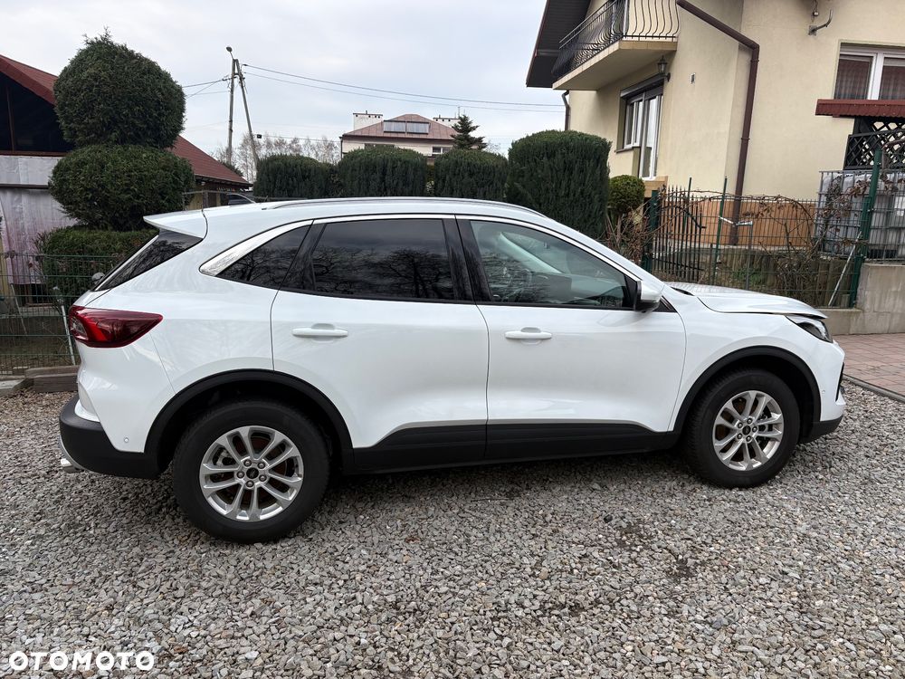Ford Kuga - 3