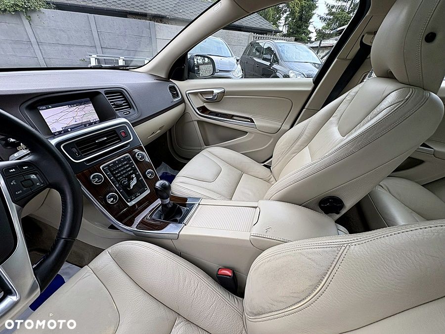 Volvo S60 D3 Summum - 15