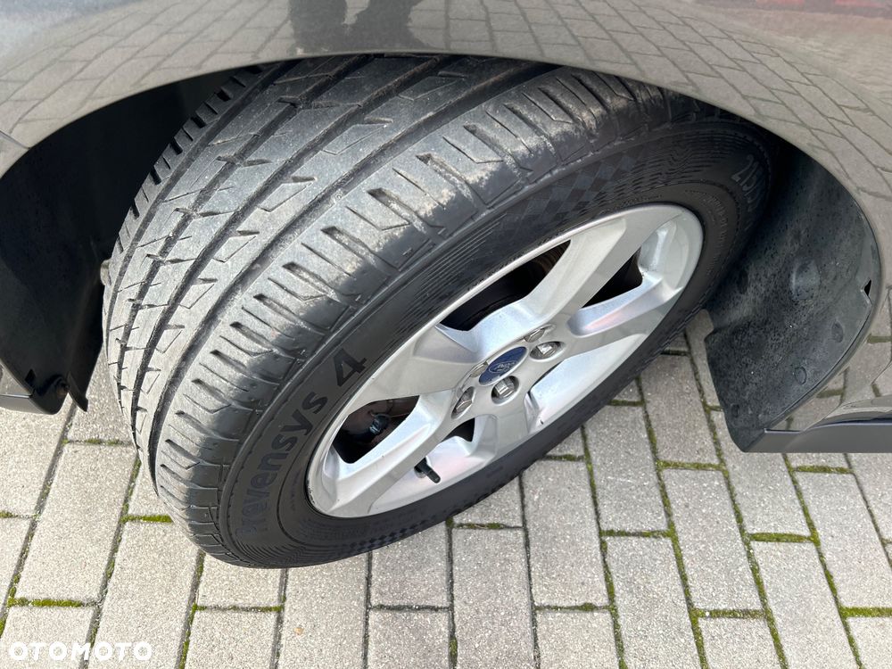Ford Grand C-MAX - 11
