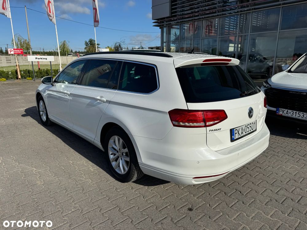 Volkswagen Passat 1.5 TSI OPF DSG Comfortline - 3