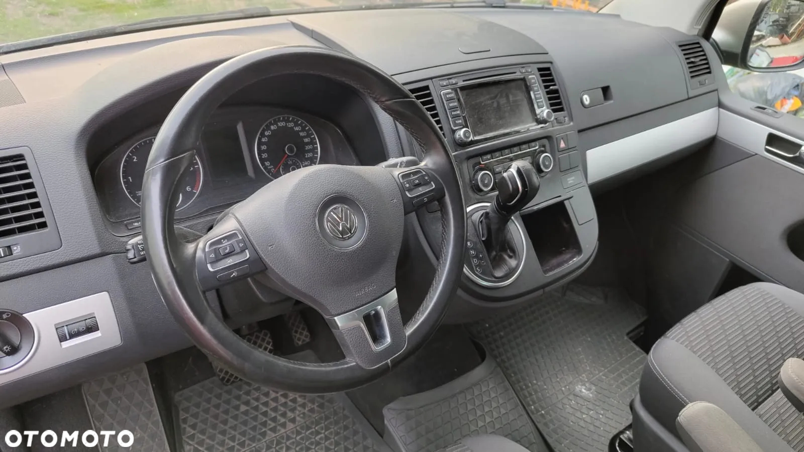 Volkswagen Multivan - 8