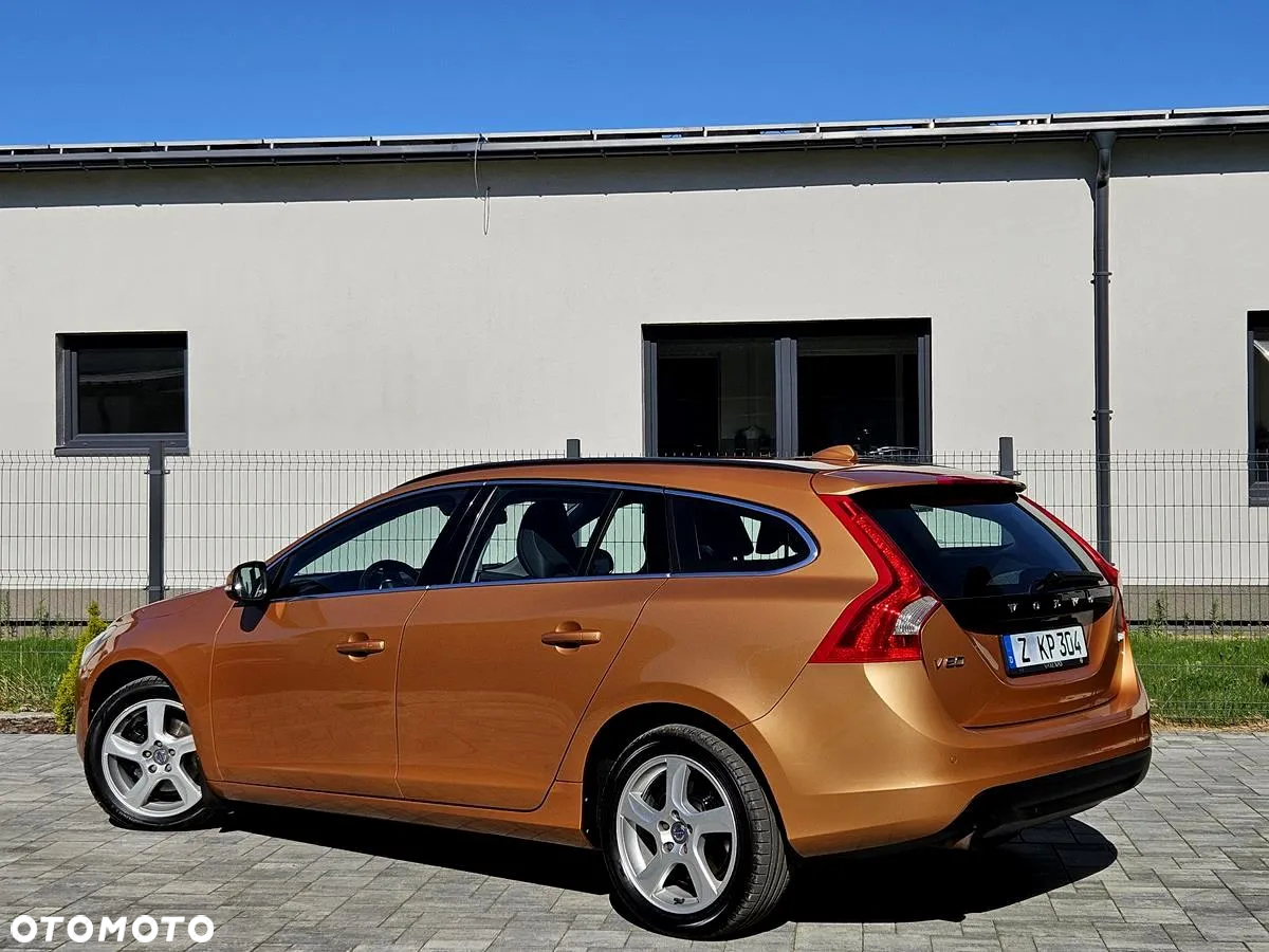 Volvo V60 D3 Summum - 8
