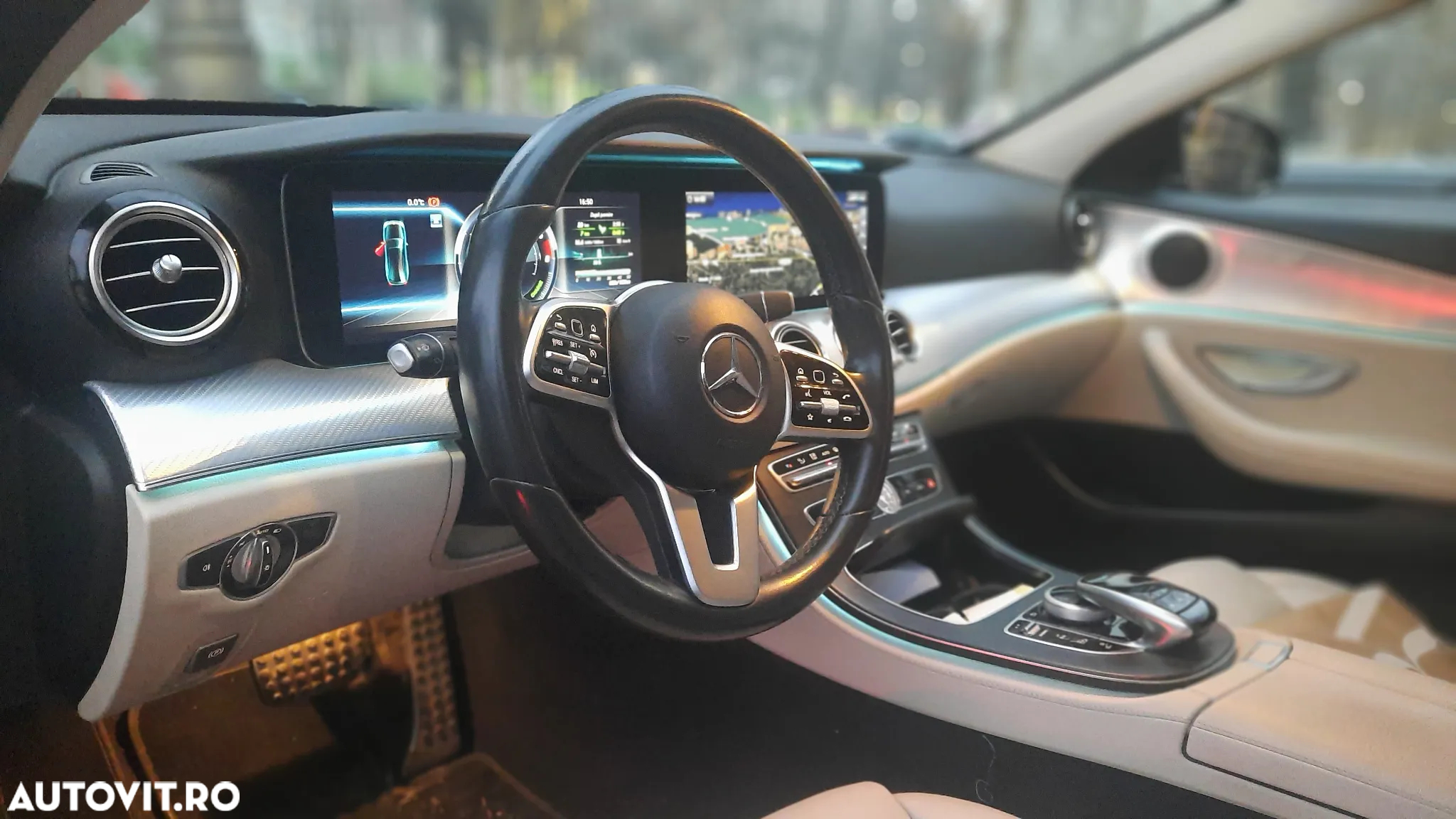 Mercedes-Benz E 300 de 9G-TRONIC - 13