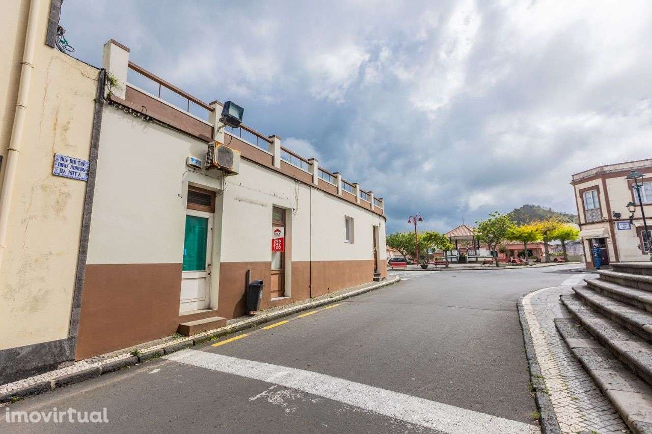 Loja no Pico da Pedra - Em frente à Igreja - Grande imagem: 3/5