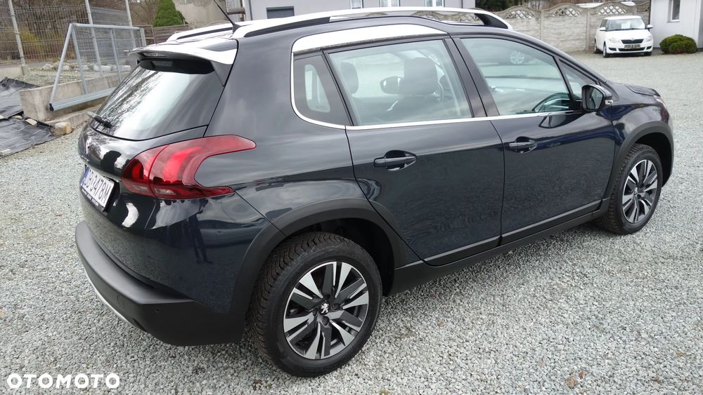 Peugeot 2008 1.2 Pure Tech Allure S&S - 12