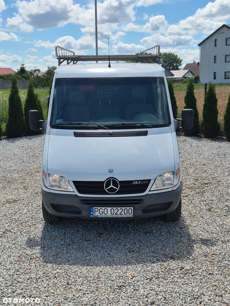 Mercedes-Benz Sprinter - 5
