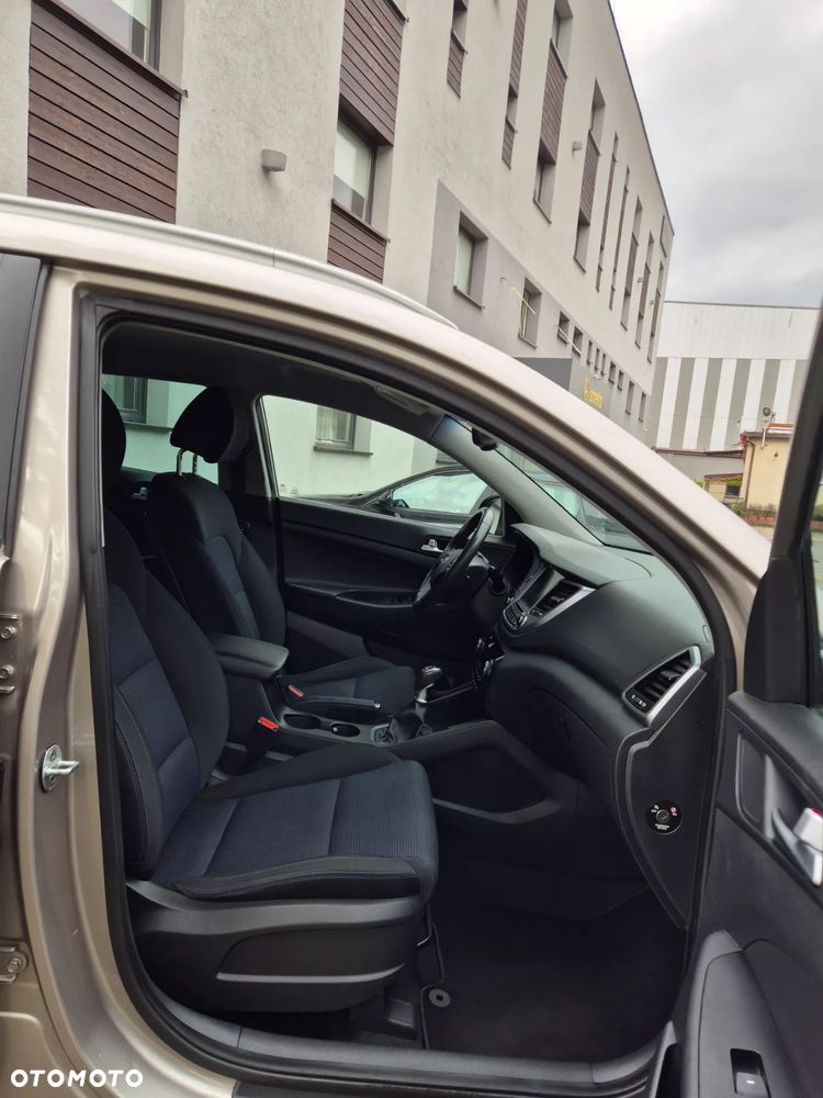 Hyundai Tucson blue 1.7 CRDi 2WD Advantage - 12