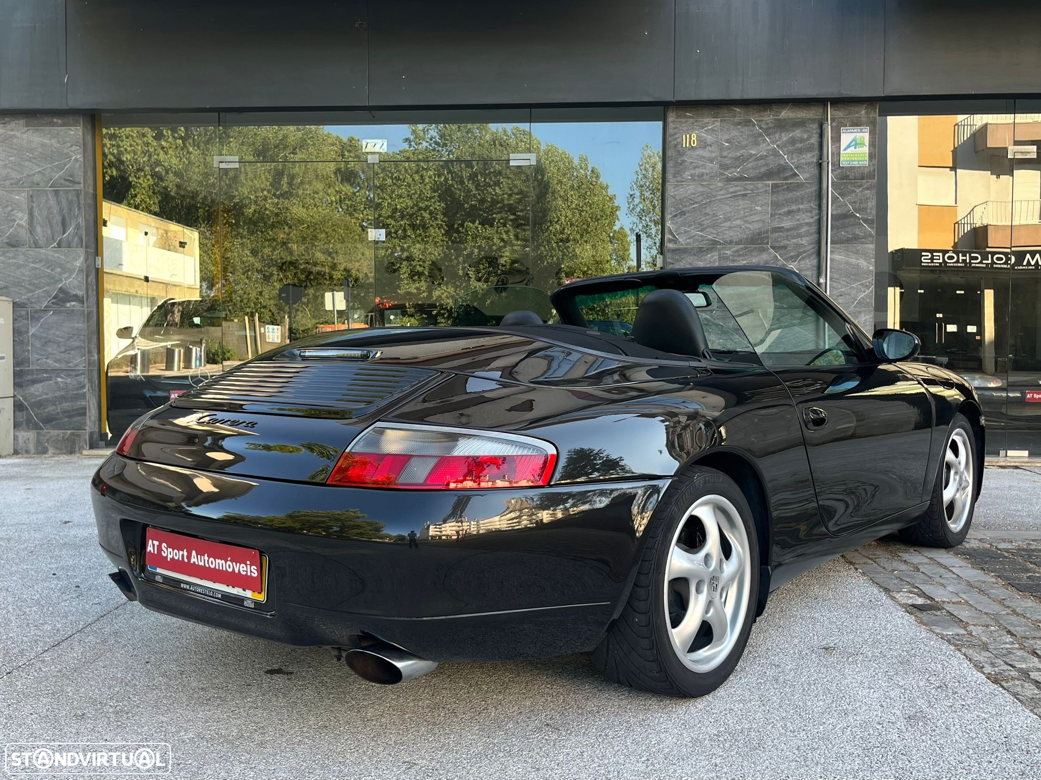 Porsche 911 (996) Carrera Cabrio - 29