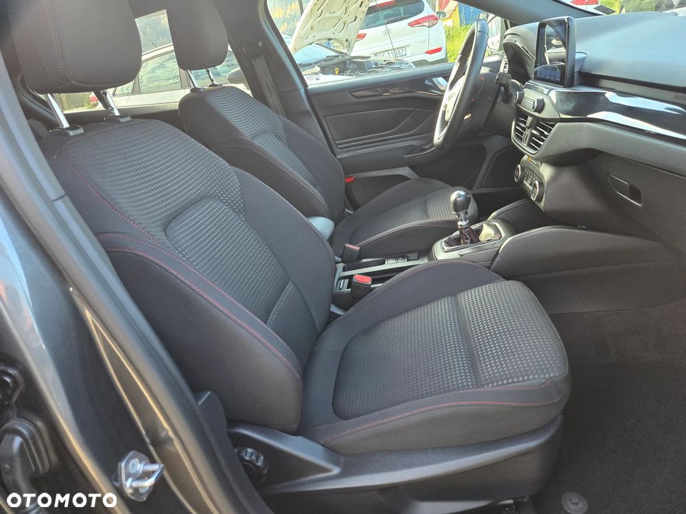 Ford Focus 1.5 EcoBlue Start-Stopp-System ST-LINE VIGNALE - 16