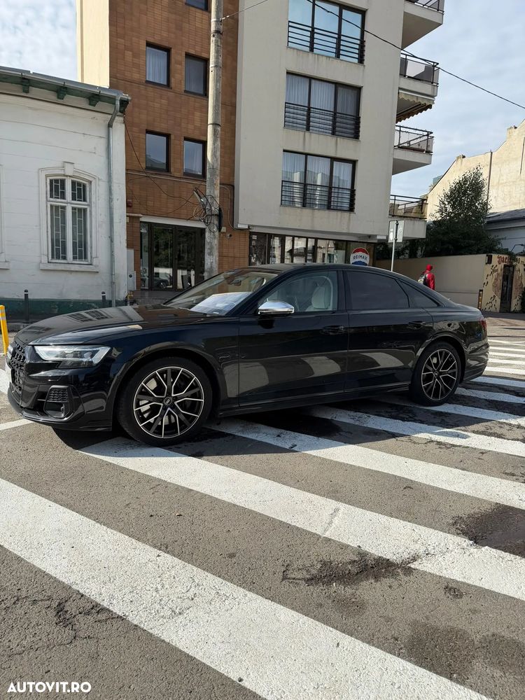 Audi S8 - 4