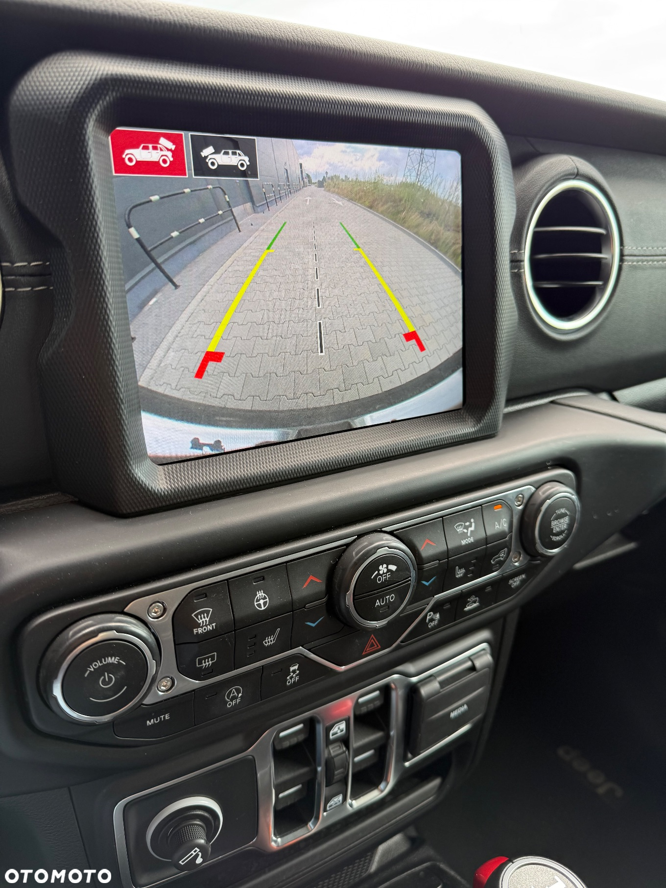 Jeep Wrangler Unlimited GME 2.0 Turbo Sahara - 19