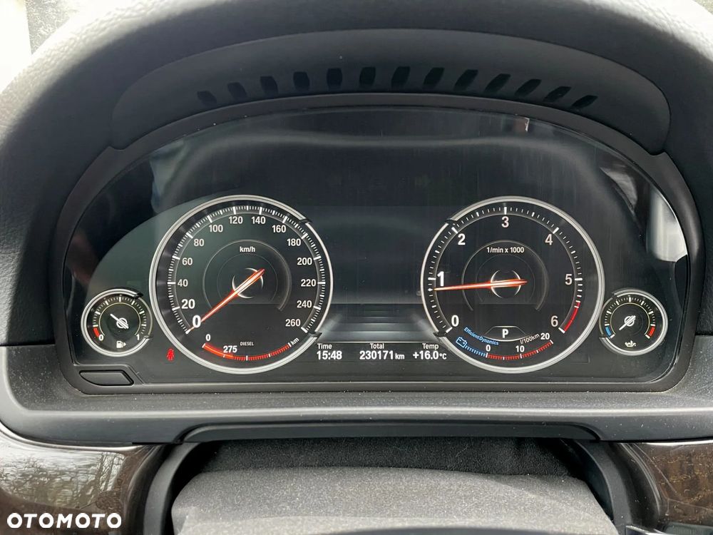 BMW Seria 5 520d xDrive Luxury Line - 16