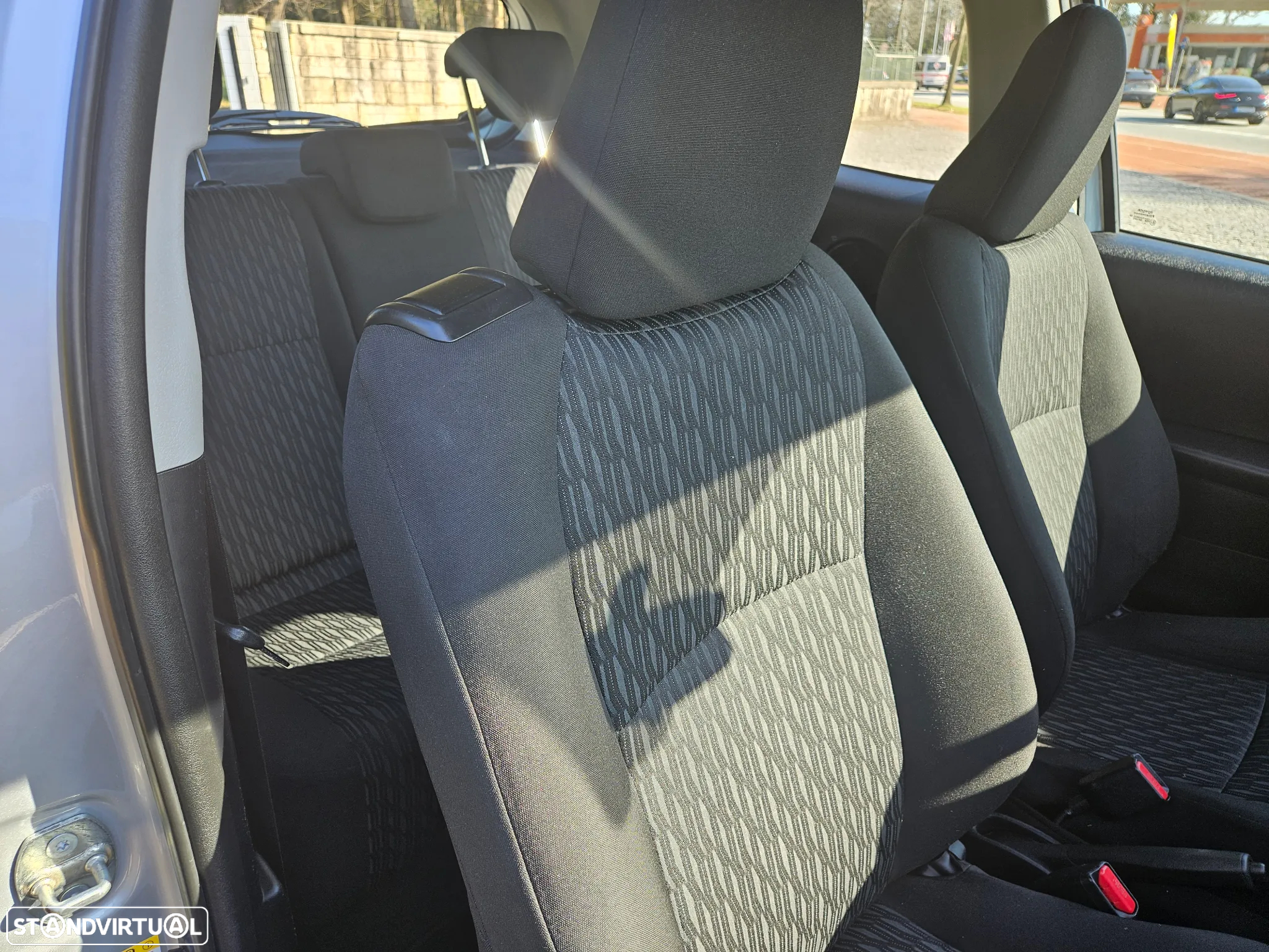 Toyota Yaris 1.0 VVT-i ACtive+AC - 15