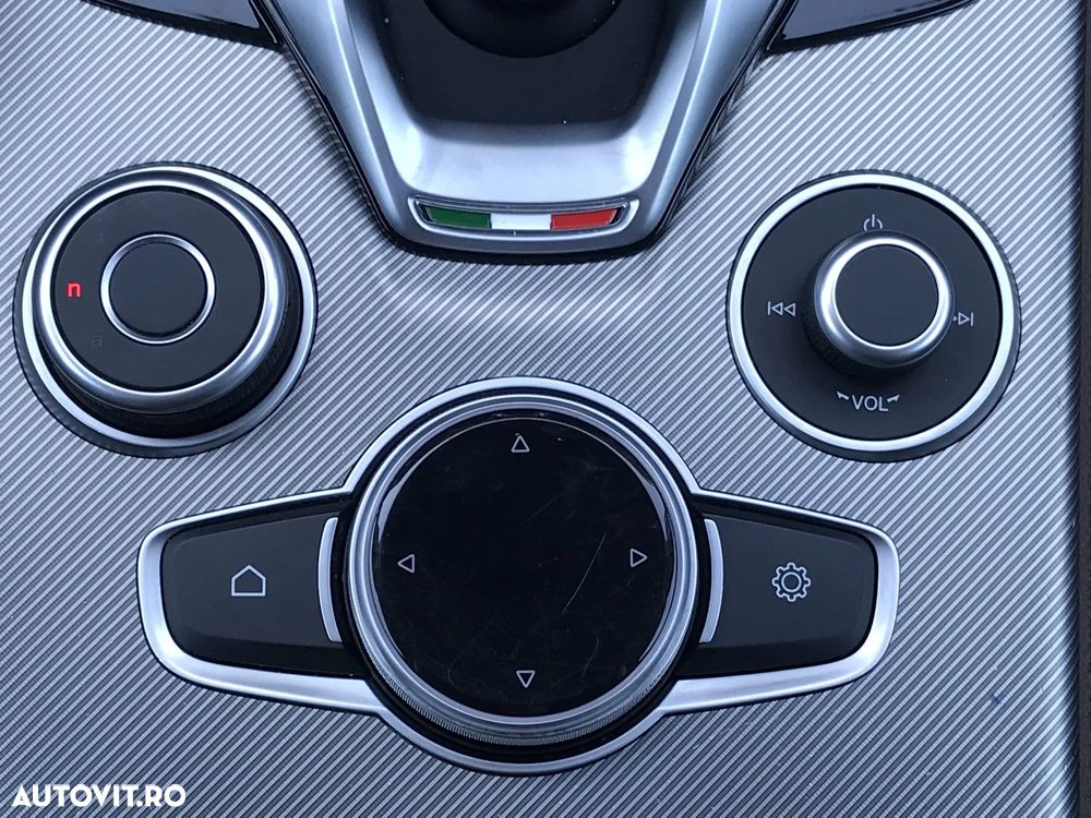 Alfa Romeo Stelvio 2.2 Diesel 16V AT8 Q4 Sprint - 33