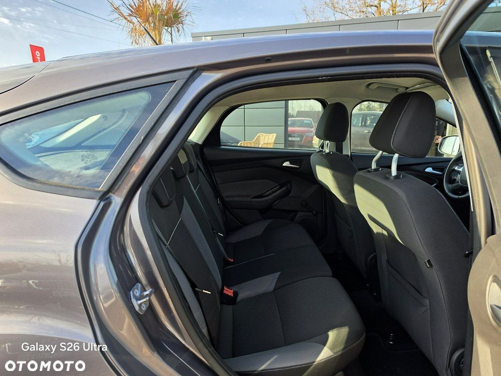 Ford Focus - 36
