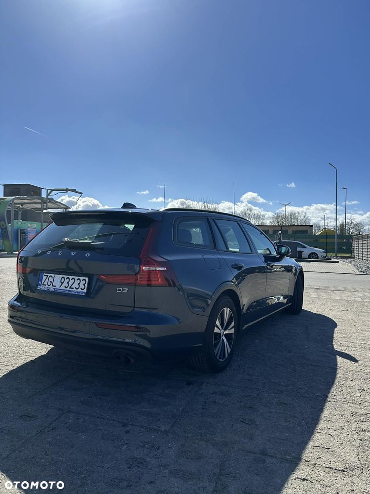 Volvo V60 D3 Momentum Pro - 4