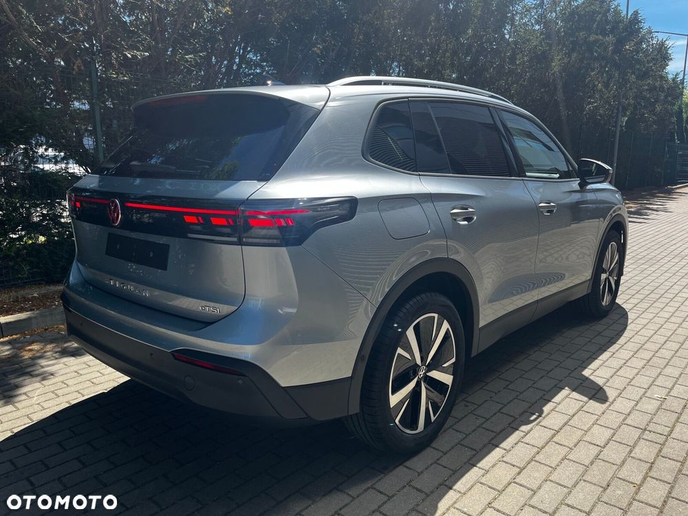 Volkswagen Tiguan - 8