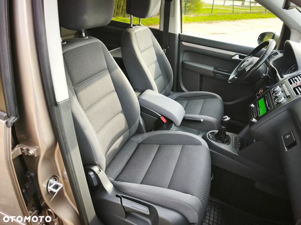 Volkswagen Touran 1.6 TDI DPF BlueMotion Technology Comfortline - 17