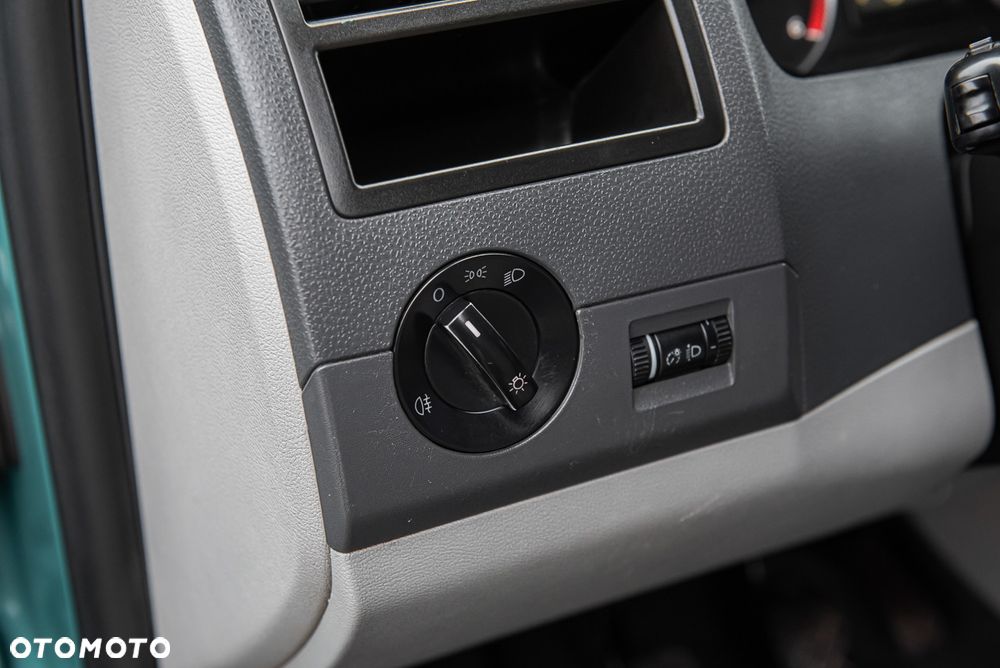 Volkswagen Transporter - 12
