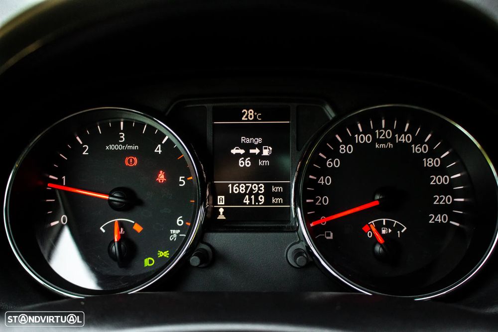 Nissan Qashqai 1.6 dCi DPF tekna - 18