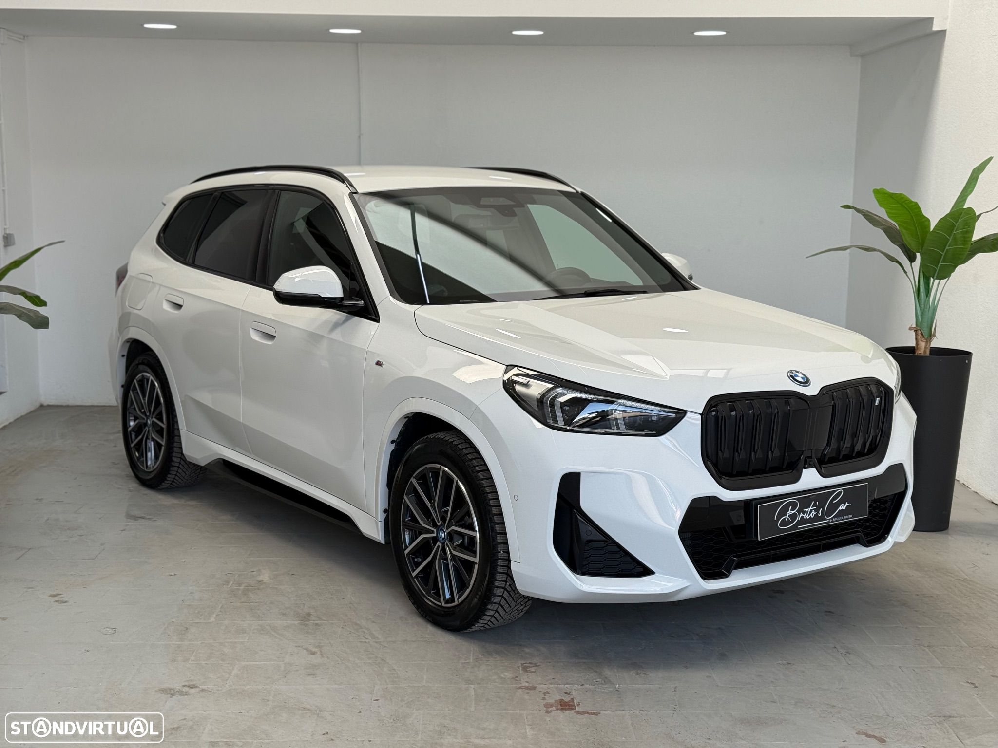 BMW iX1 xDrive30 Pack Desportivo M Pro - 1