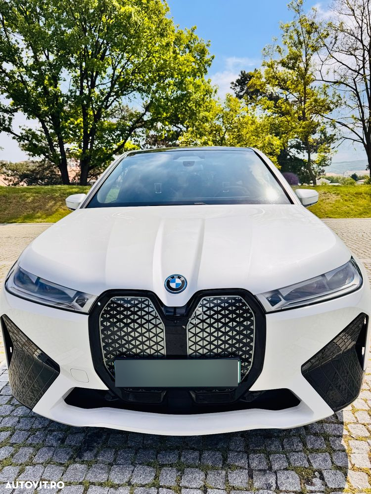 BMW iX xDrive40 - 2