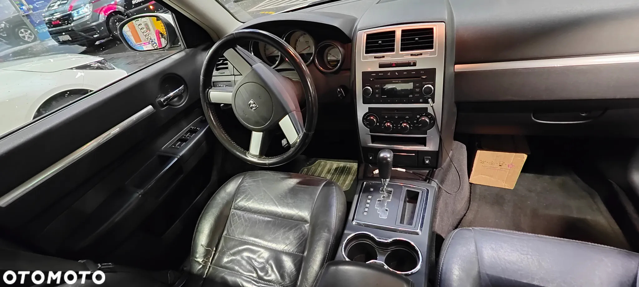Dodge Charger 3.5 V6 SXT - 14
