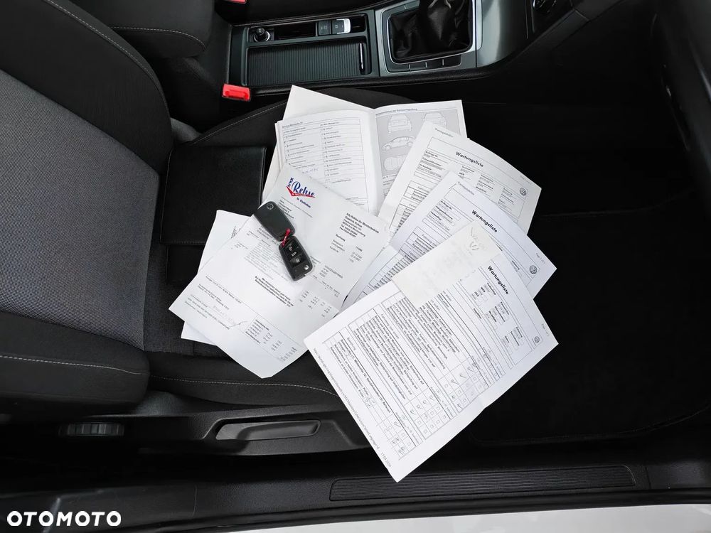 Volkswagen Golf 1.6 TDI BlueMotion Technology Lounge - 17
