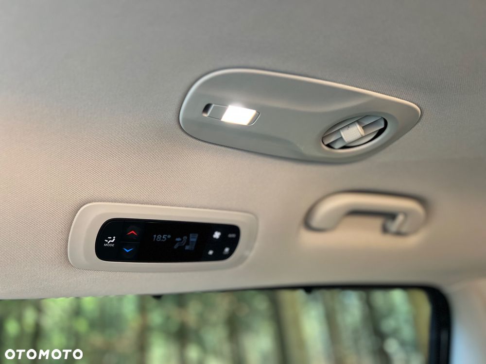 Chrysler Pacifica - 14