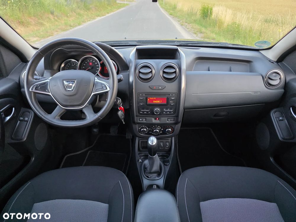 Dacia Duster 1.6 SCe Essential - 22