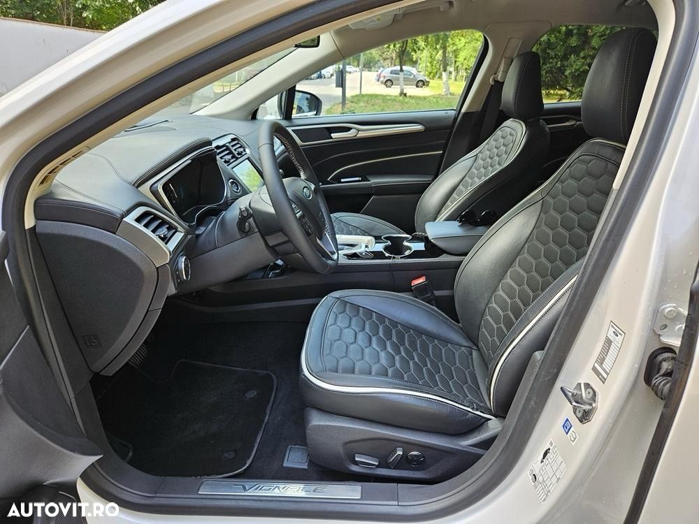 Ford Mondeo 2.0 HEV Vignale - 39