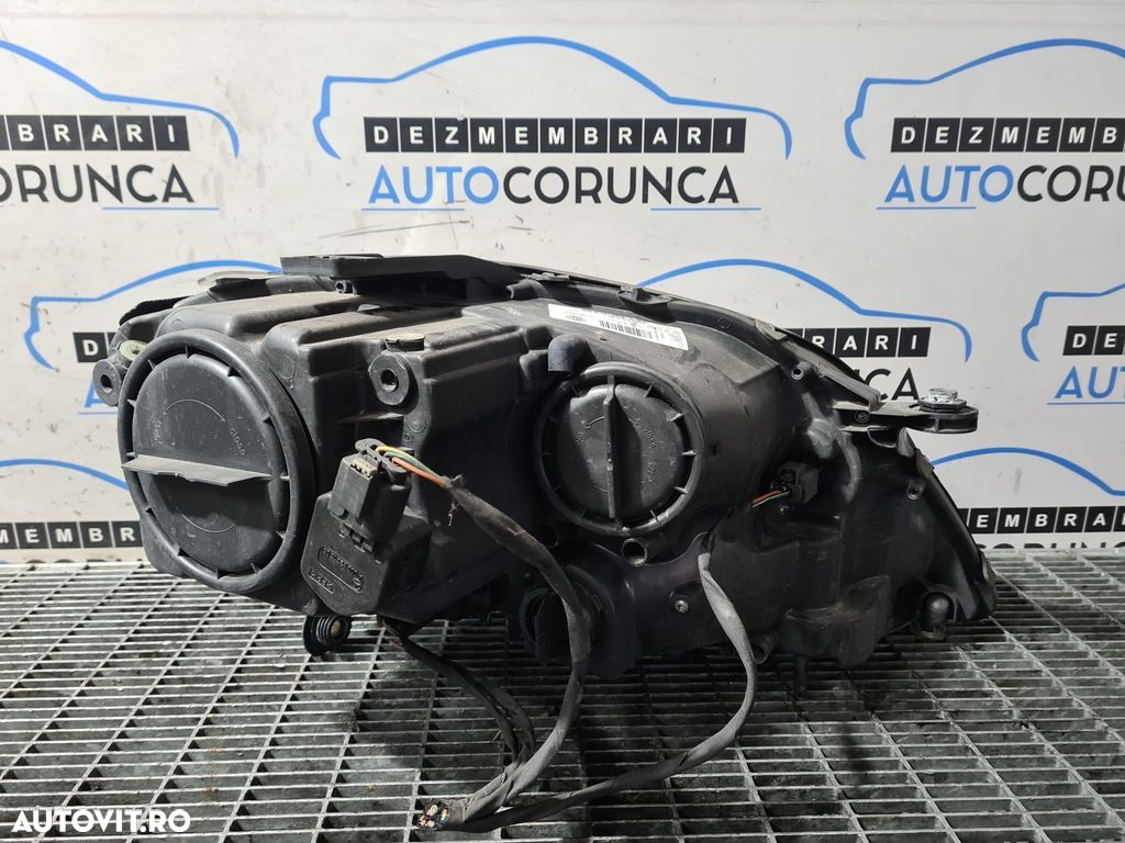 Far Stanga Mercedes ML W164 Facelift 2008 - 2009 SUV 4 Usi (1072) Fara xenon - 2
