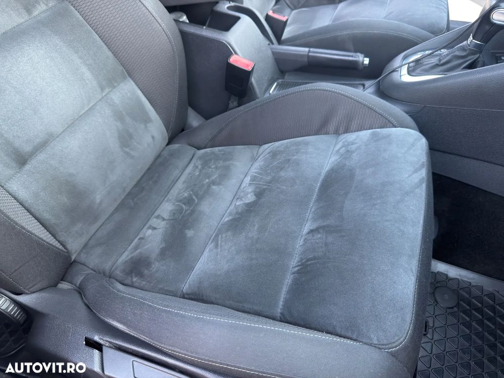 Volkswagen Golf 1.6 Comfortline DSG - 15