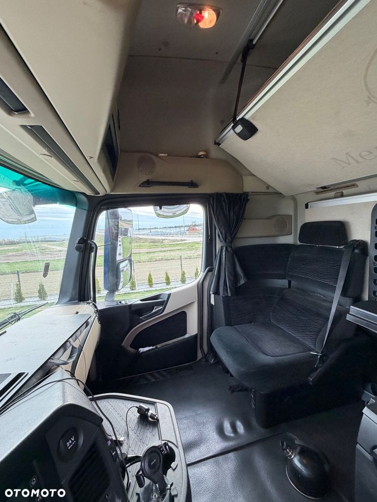 Mercedes-Benz 1845 ACTROS GIGA SPACE STANDARD SALONKA - 11
