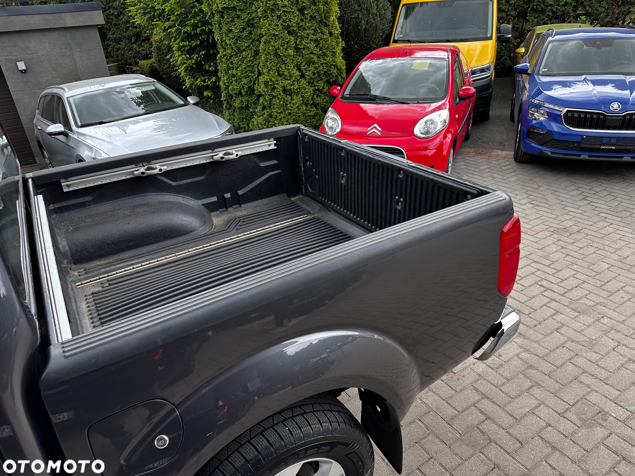 Nissan Navara 2.5 D XE Long - 25