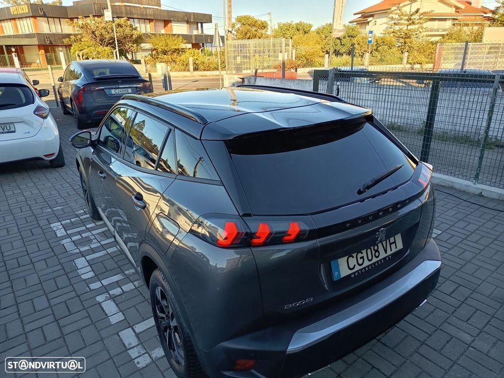 Peugeot 2008 1.2 PureTech Allure EAT8 - 6