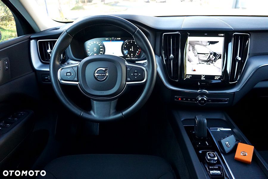 Volvo XC 60 B4 B Geartronic Momentum Pro - 33