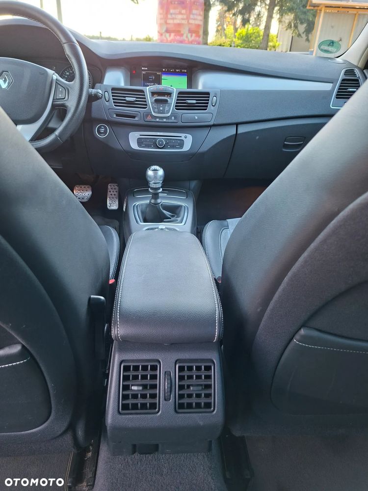 Renault Laguna ENERGY dCi 175 FAP Start & Stop GT - 21