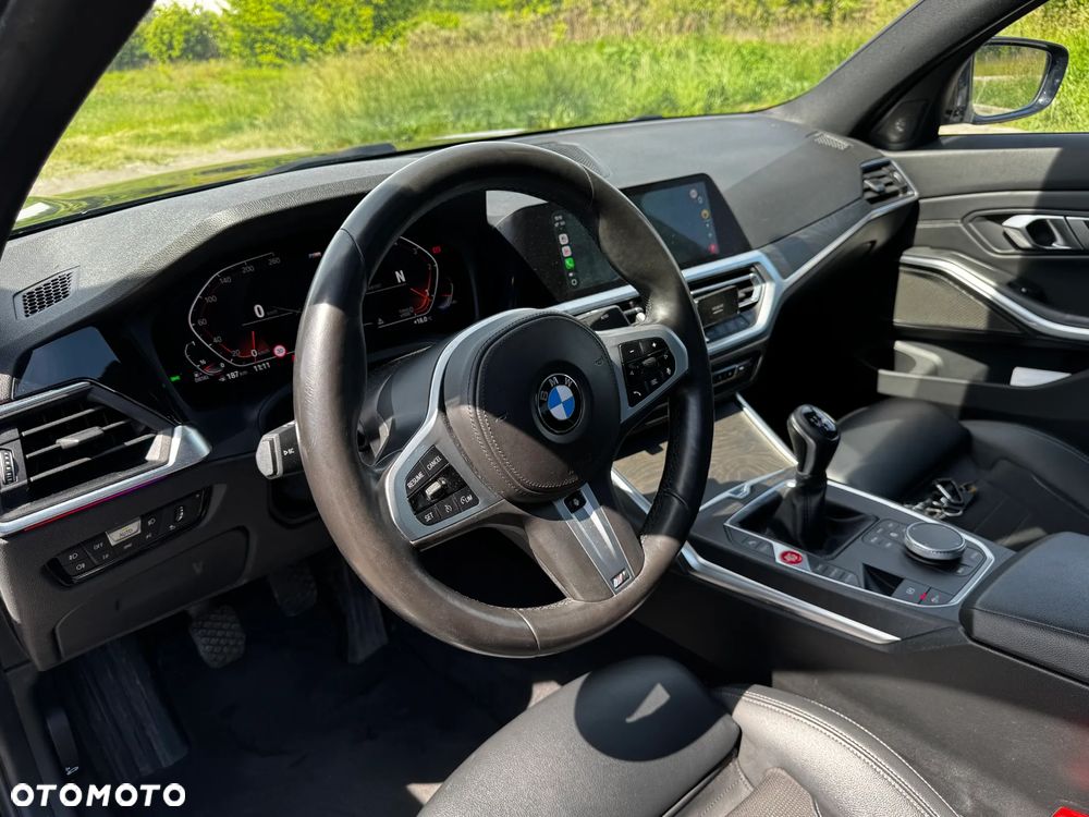 BMW Seria 3 320d Sport Line Shadow - 13