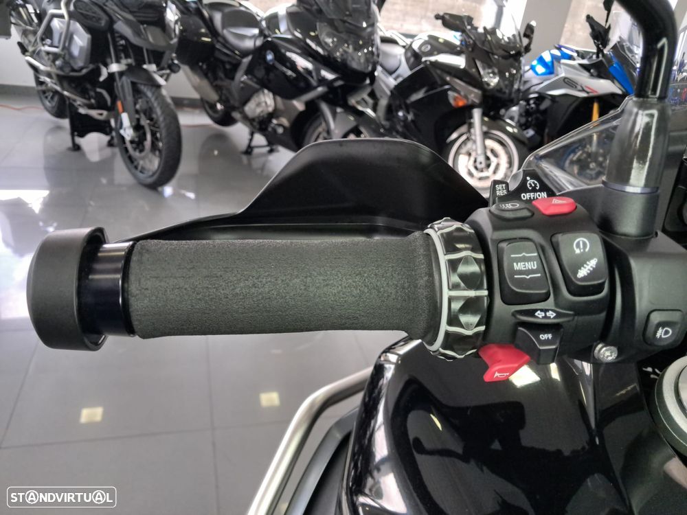 BMW F 850 GS Adventure TRIPLE BLACK - 7