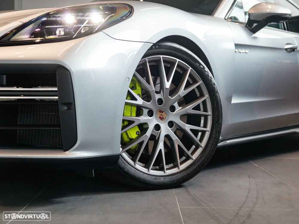 Porsche Panamera 4 E-Hybrid - 40