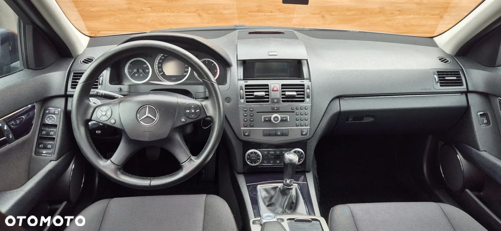 Mercedes-Benz Klasa C 220 CDI DPF BlueEFFICIENCY - 16
