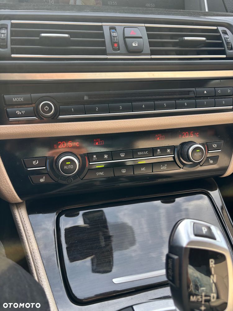BMW Seria 5 520d xDrive Luxury Line - 37