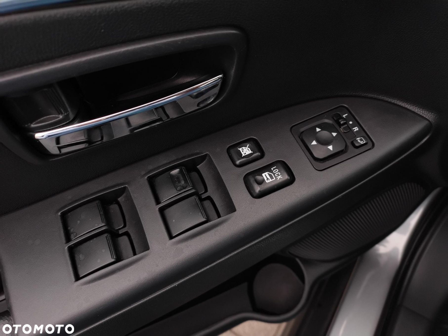 Mitsubishi ASX 1.6 Intense - 14