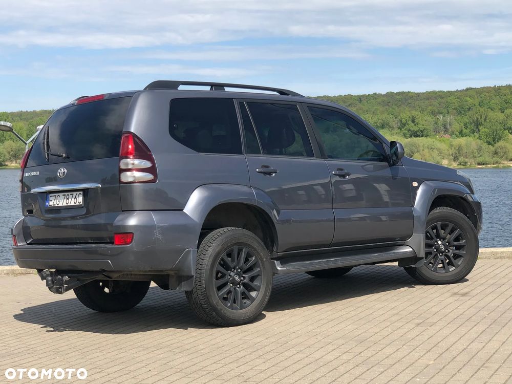 Toyota Land Cruiser - 23