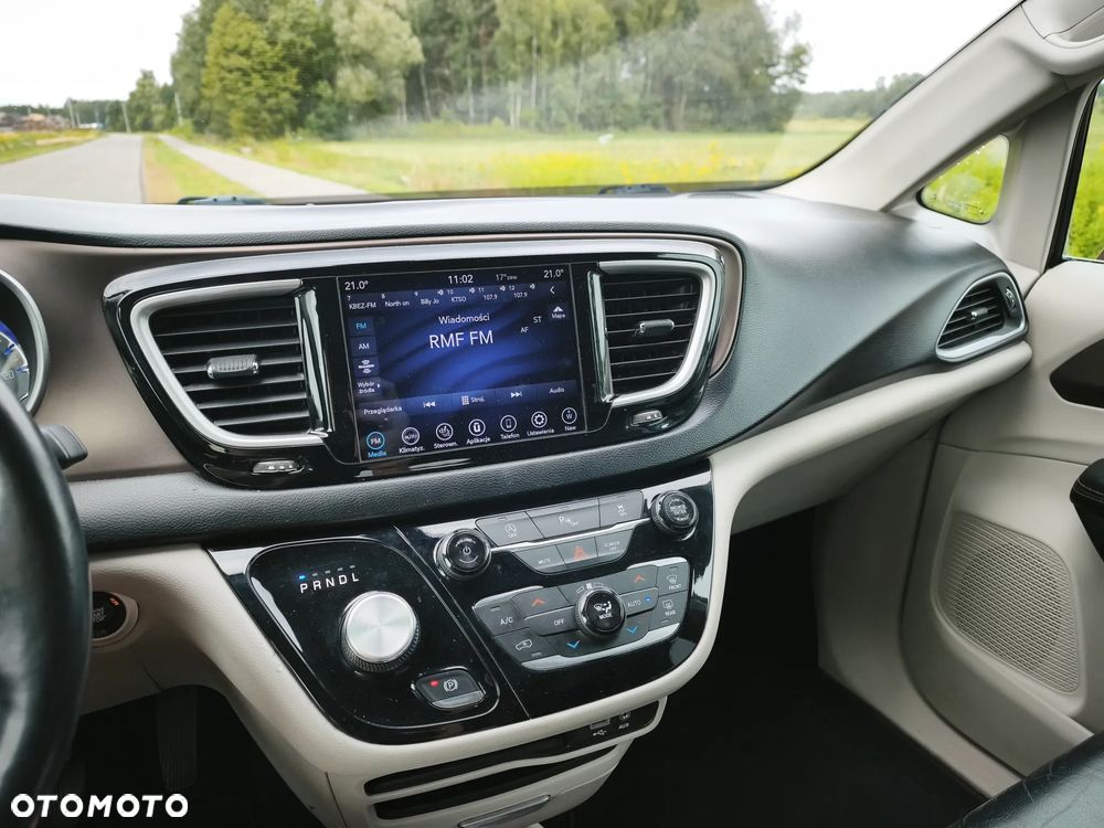 Chrysler Pacifica - 21
