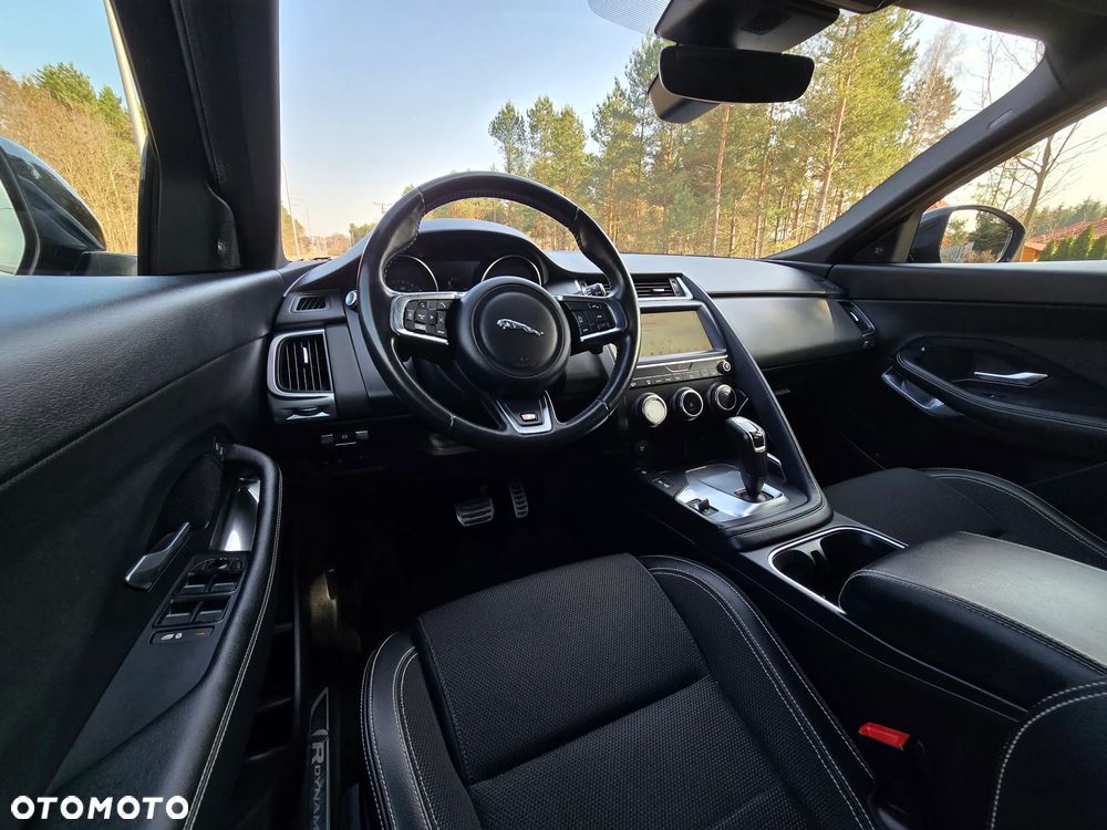 Jaguar E-Pace 2.0 i4D AWD R-Dynamic HSE - 34