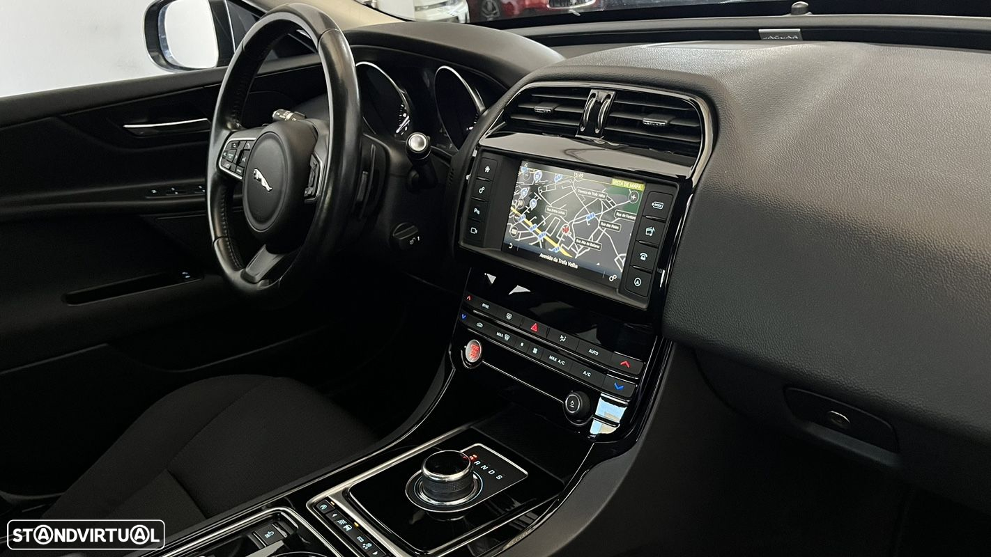 Jaguar XE 2.0 D Prestige Aut. - 14