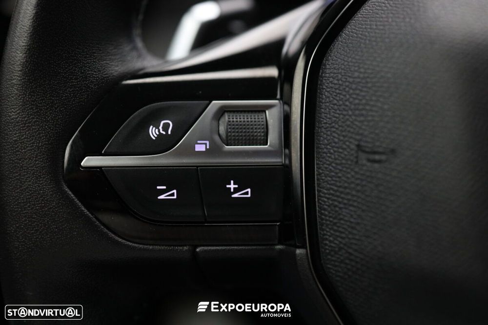 Peugeot 208 PureTech 100 EAT8 Allure Pack - 11